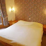 Le Bristol A28 By Interhome