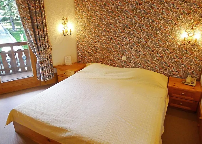 Le Bristol A28 By Interhome